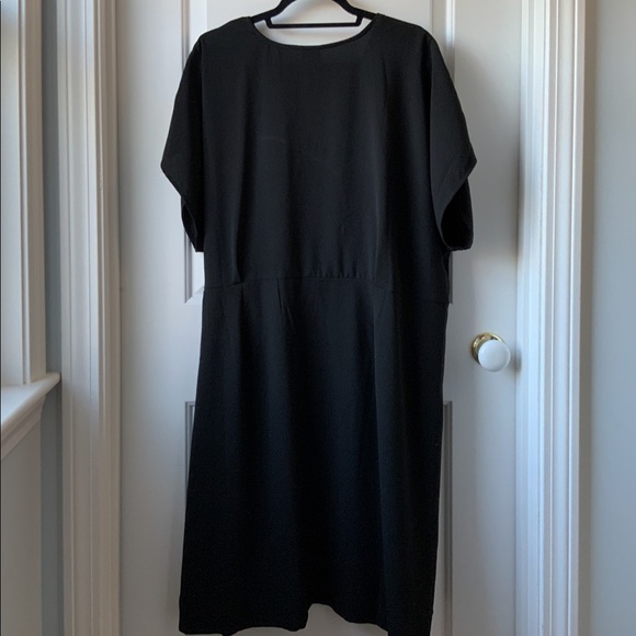Bobeau Plus Wrap Dress - Picture 5 of 15